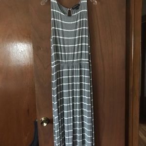 Maxi grey/white striped dress